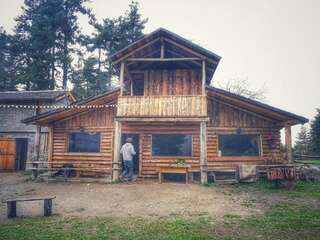 Гостевой дом Heshkili huts Svaneti Keshkili Классический четырехместный номер-4