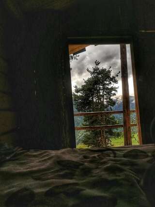 Гостевой дом Heshkili huts Svaneti Keshkili Бюджетный двухместный номер с 1 кроватью-3