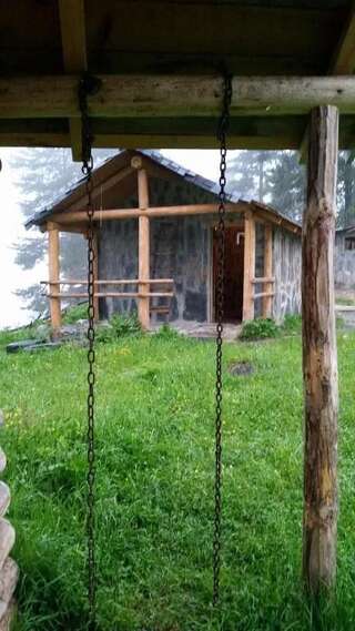 Гостевой дом Heshkili huts Svaneti Keshkili Классический четырехместный номер-3